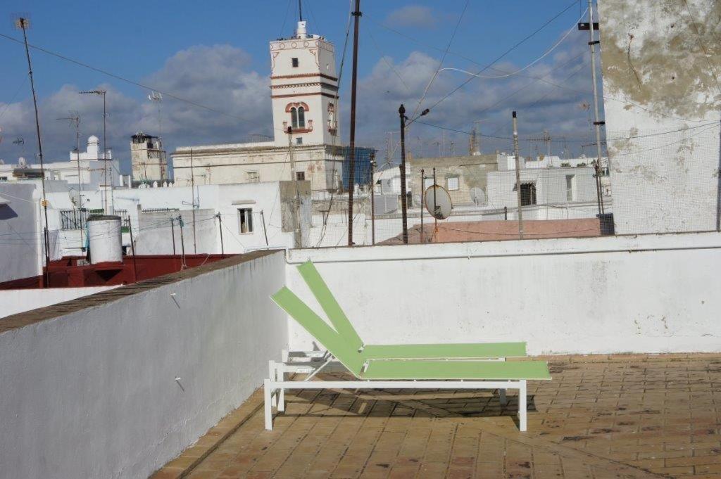 Apartamento muy bien situado en el centro de Cádiz y al lado de la playa Esterno foto