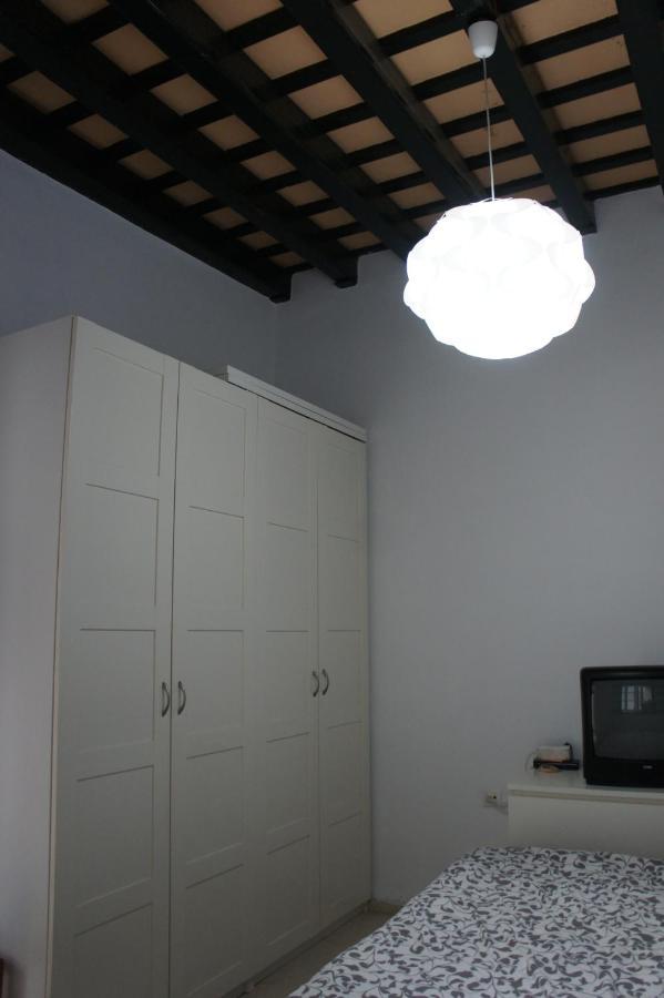 Apartamento muy bien situado en el centro de Cádiz y al lado de la playa Esterno foto