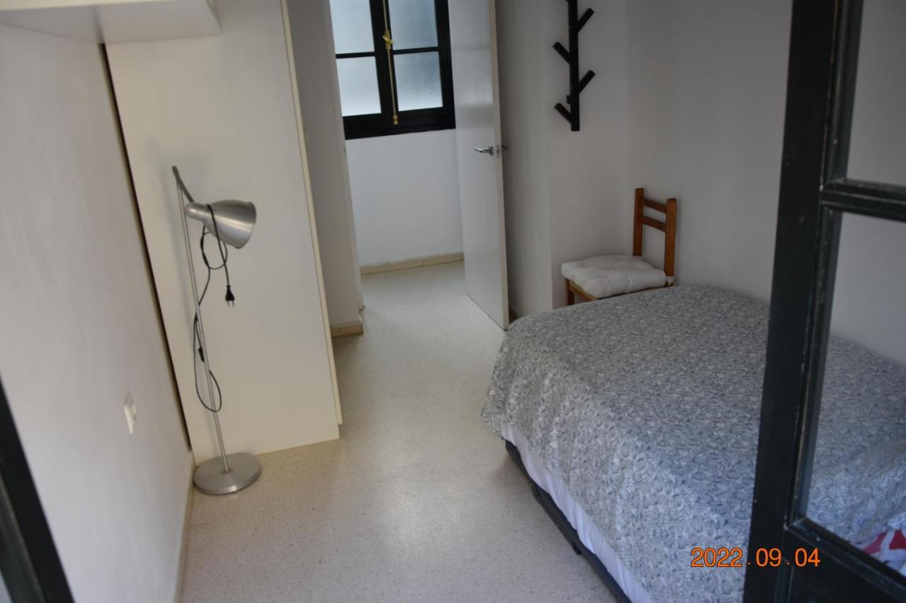 Apartamento muy bien situado en el centro de Cádiz y al lado de la playa Esterno foto