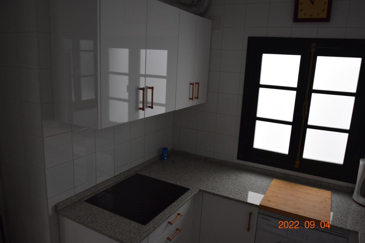 Apartamento muy bien situado en el centro de Cádiz y al lado de la playa Esterno foto